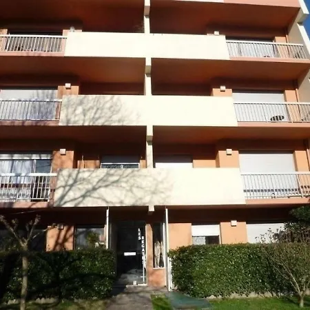 Apartment Arcachon: T2 Avec Acces Direct A La Plage, Terrasse Et Parking Prive - Fr-1-474-59 *