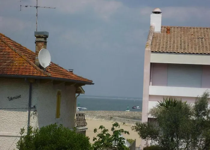 Arcachon: T2 Avec Accès Direct à La Plage, Terrasse Et Parking Privé - Fr-1-474-59 Arcachon